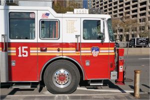 Coloriage Hélicoptère De Pompier Gratuites Route Voiture New York Transport Public Véhicule à Moteur Service D