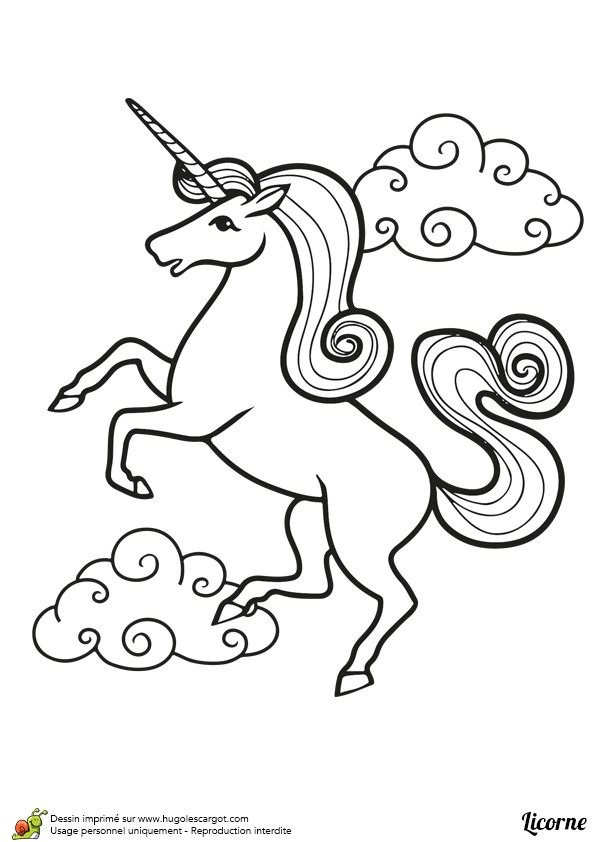 Dessin Coloriage Snoopy A Colorier Dessin D Une Belle Licorne Debout Avec Des Nuages   L