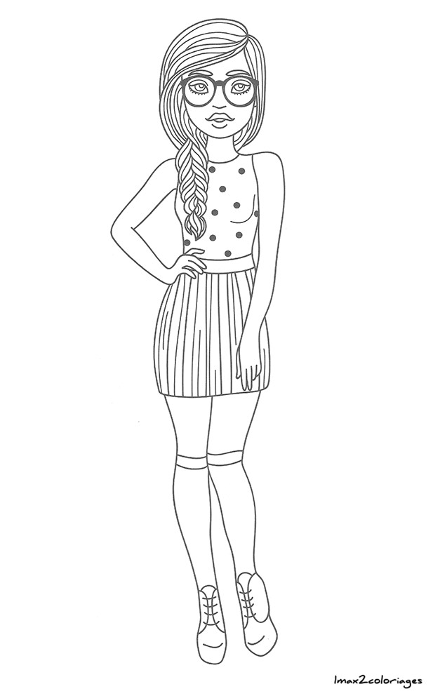 Coloriage De Fille De Mode Amuses toi à Colorier Ces Filles à La Mode La Mode Fille