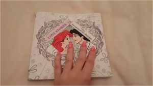 Disney Love Stories 60 Coloriages Anti Stress Les Carrés D Art Thérapie Disney "love Stories" 100