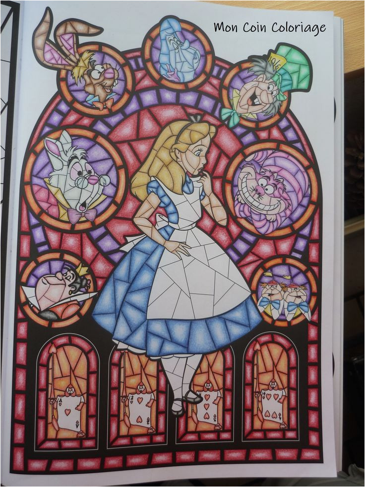 Disney Vitraux 100 Coloriages Art Thérapie Disney Vitraux Hachette Disney Vitraux