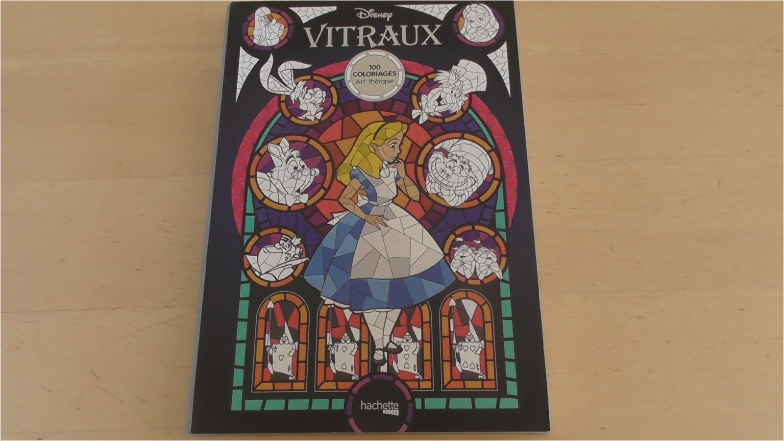 Disney Vitraux 100 Coloriages Art Thérapie Les Chroniques D Un Lecteur Passionné Disney Vitraux