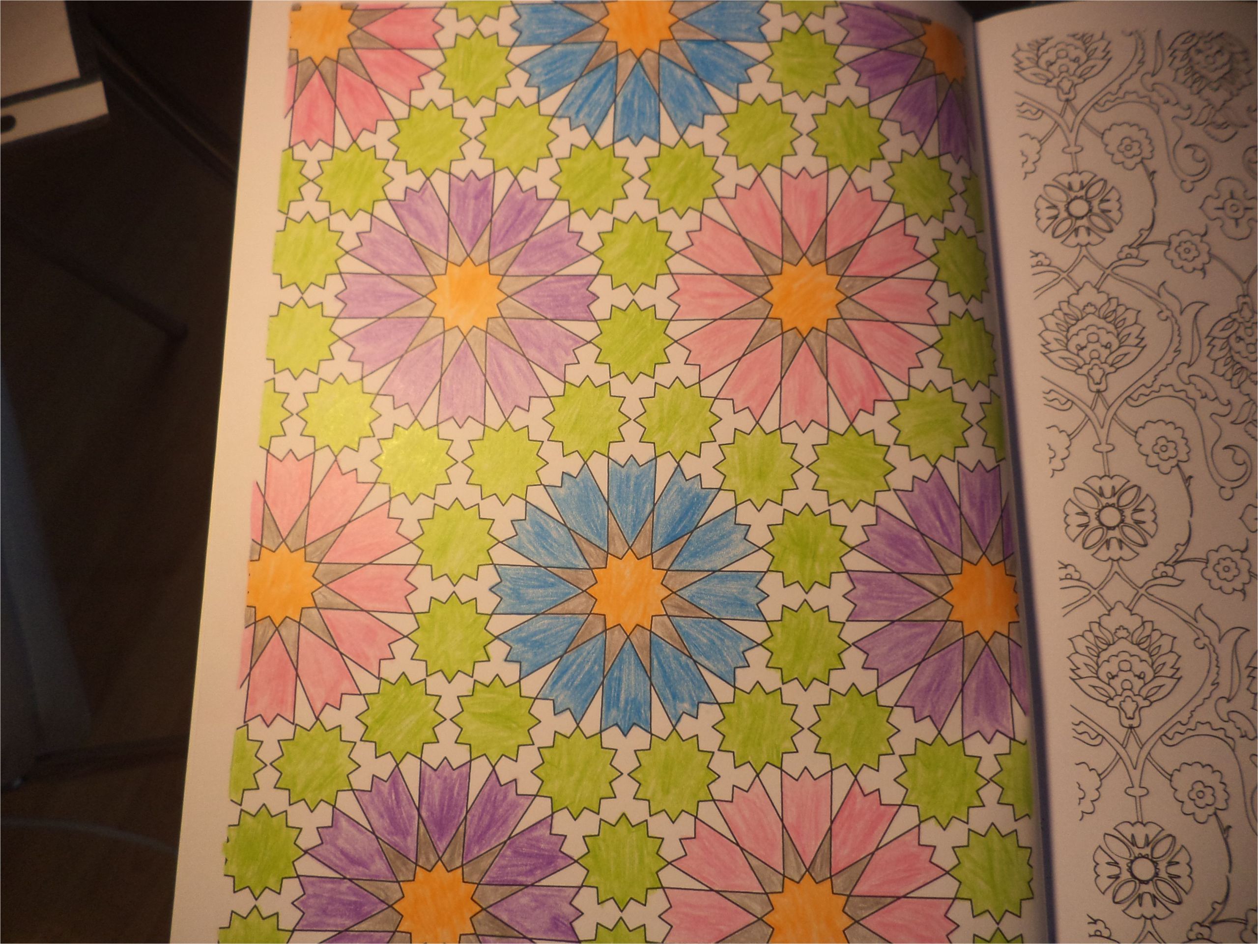 Fleurs 100 Coloriages Anti Stress 100 Coloriages Mille Et Une Nuits Hachette