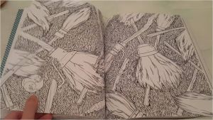 Harry Potter Coloriage Livre Harry Potter Artefacts Magiques Livre De Coloriage tome