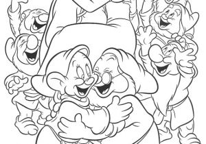 Coloriage De Blanche Neige Et Les 7 Nains Coloriage A Imprimer Blanche Neige Avec son Prince Et Les