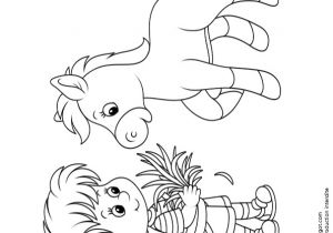Coloriage De Nourriture Dessin   Colorier D Un Petit Gar§on Entrain De Nourrir son Poney