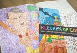 Coloriage Hitler Pays Bas Un Dessin D Hitler Dans Un Livre De Coloriage Pour