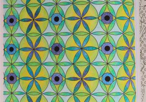 Livre Coloriage Anti Stress Hachette Livre "100 Mandalas Anti Stress" Hachette Crayons De Couleurs